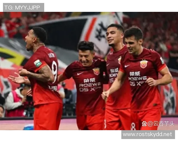 赛后分析:上海足球队与广州足球队的战术配合与表现评估 赛后分析:上海足球队与广州足球队的战术配合与表现评估