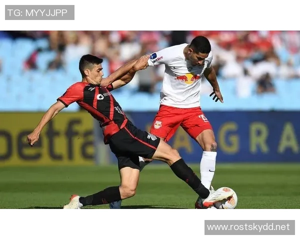 西安足球队在冠军赛中的团队协作展现出色表现分析与总结 西安足球队在冠军赛中的团队协作展现出色表现分析与总结