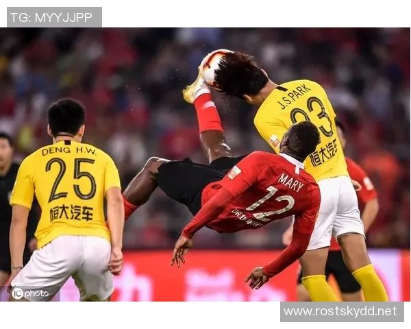 足球明星们的巅峰时刻与惊艳瞬间回顾让人热血沸腾的精彩瞬间合集 足球明星们的巅峰时刻与惊艳瞬间回顾让人热血沸腾的精彩瞬间合集