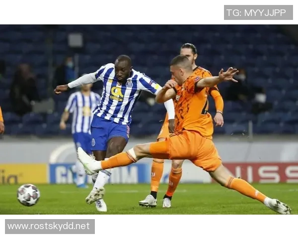 足球明星卡萨罗的传奇人生与辉煌成就揭秘 足球明星卡萨罗的传奇人生与辉煌成就揭秘