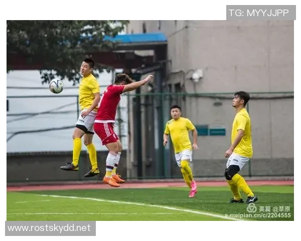 重庆足球队的比赛经验分析与发展策略探讨 重庆足球队的比赛经验分析与发展策略探讨