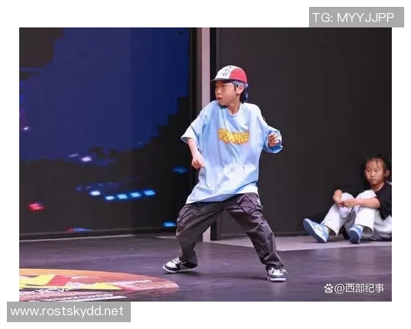 街舞焦点:西安街舞队的比赛经验探讨_1